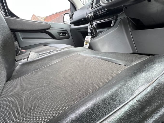 2025 Vauxhall Vivaro