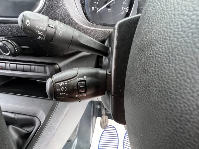 2025 Vauxhall Vivaro