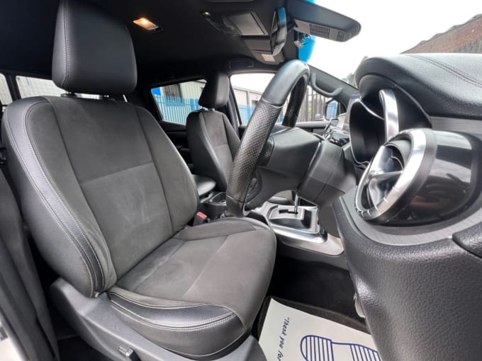 2025 Mercedes-benz X-class