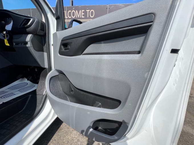 2025 Peugeot Expert