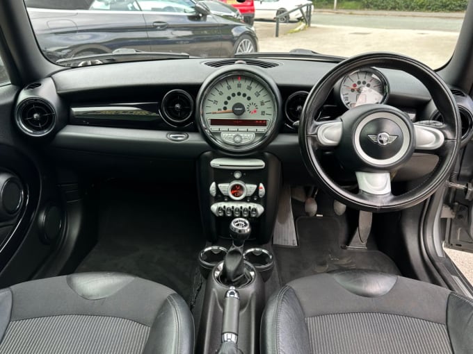 2025 Mini Hatch