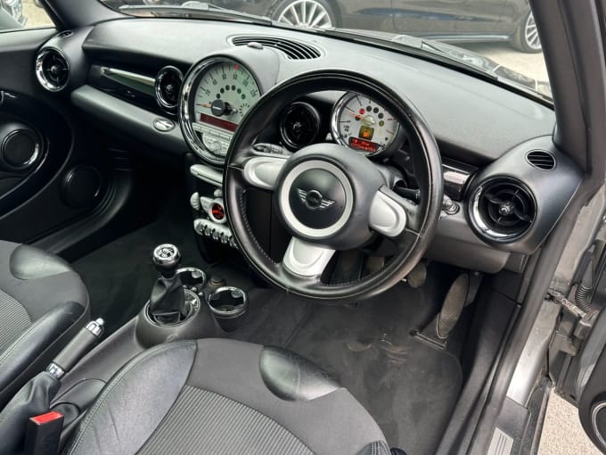 2025 Mini Hatch