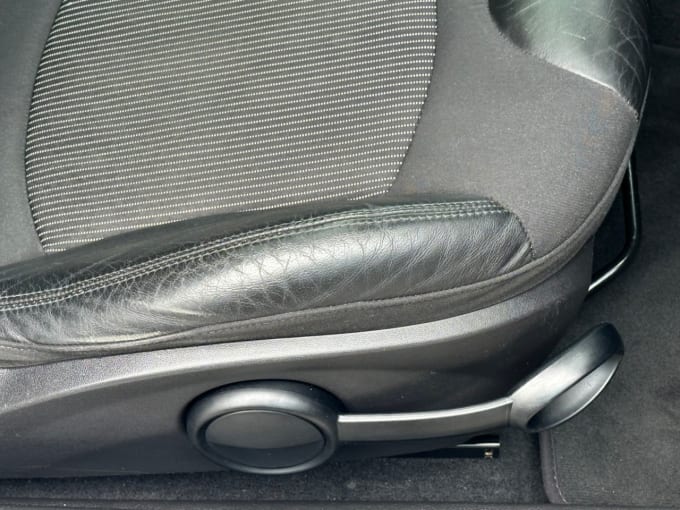 2025 Mini Hatch