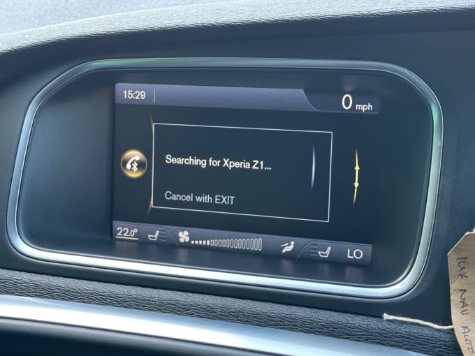 2025 Volvo V40