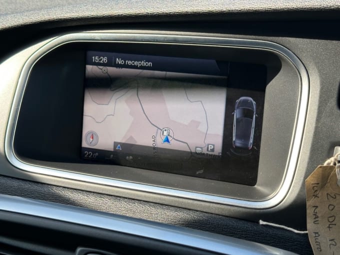 2025 Volvo V40