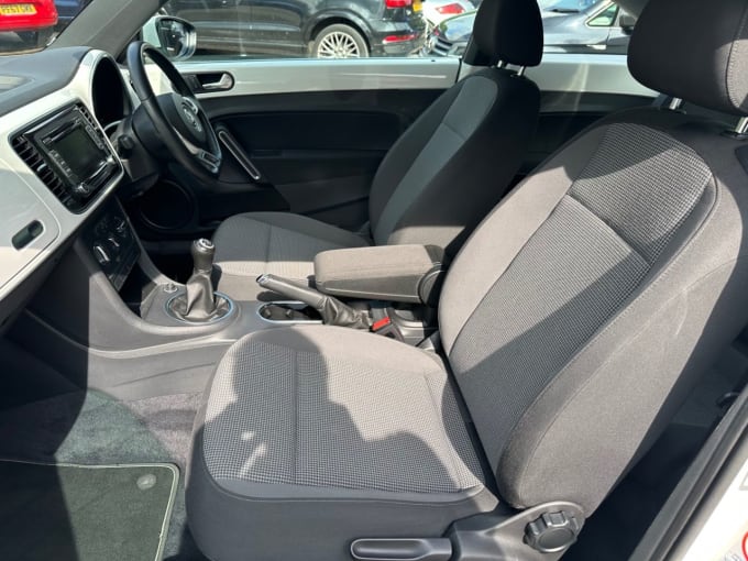 2025 Volkswagen Beetle