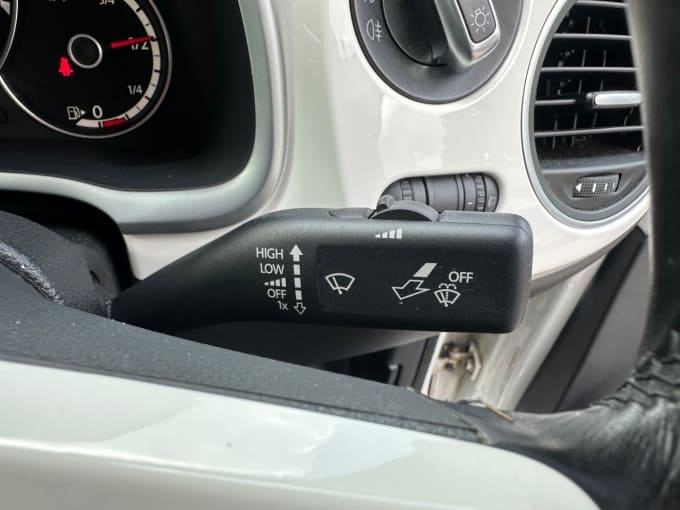 2025 Volkswagen Beetle