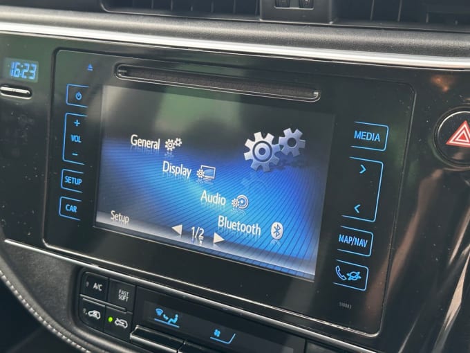 2025 Toyota Auris