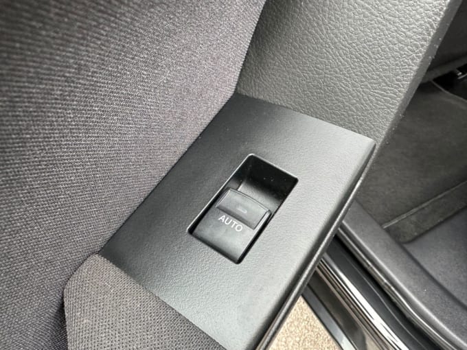 2025 Toyota Auris