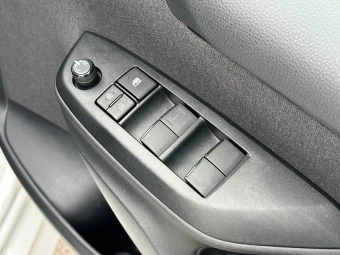 2025 Toyota Yaris