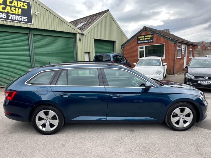 2025 Skoda Superb