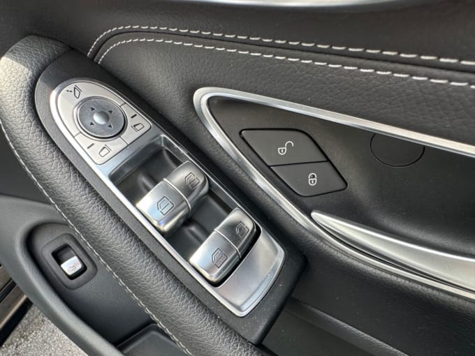 2025 Mercedes-benz C-class