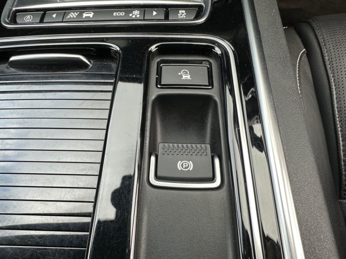 2025 Jaguar Xf