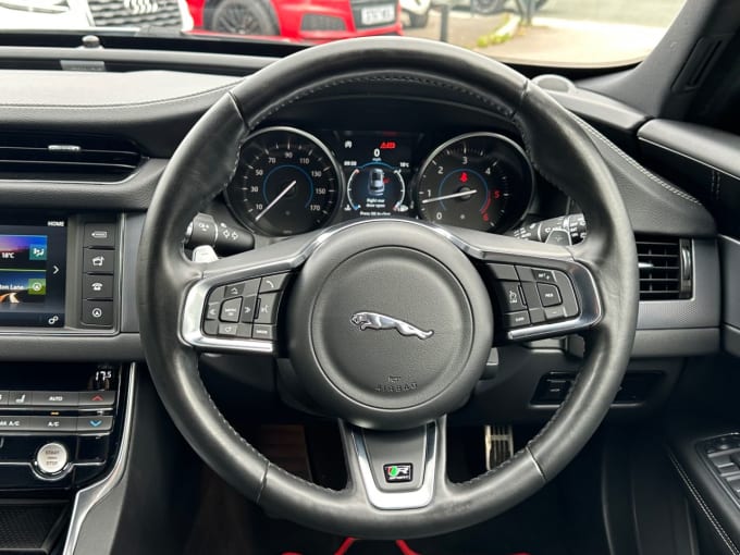 2025 Jaguar Xf