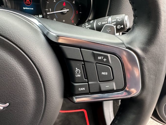2025 Jaguar Xf