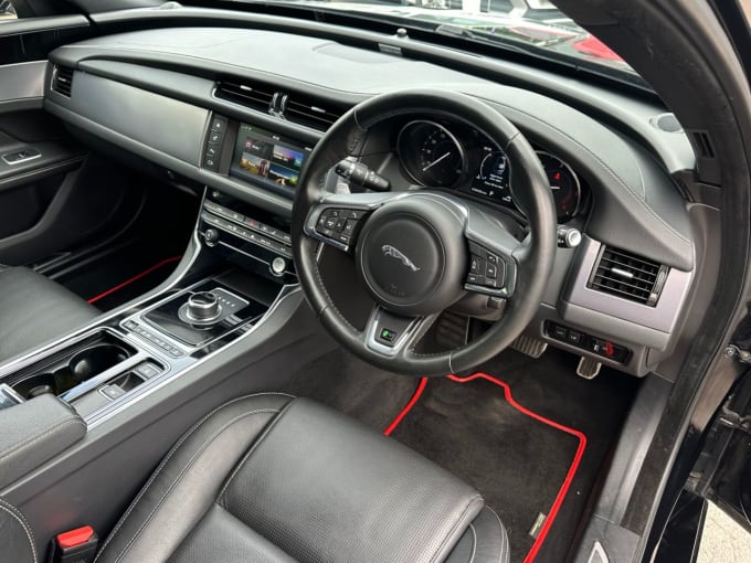 2025 Jaguar Xf