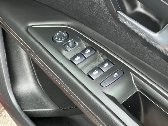 2025 Peugeot 3008