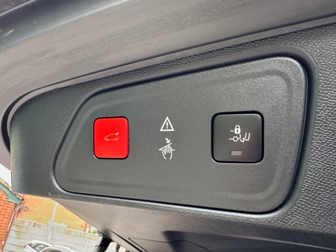 2025 Peugeot 3008