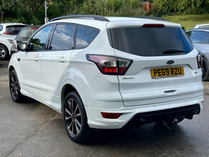 2025 Ford Kuga
