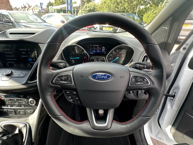 2025 Ford Kuga
