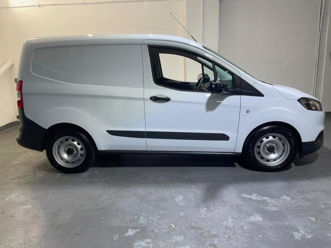 2022 Ford Transit Courier