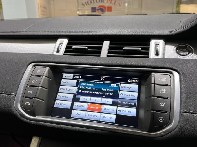 2025 Land Rover Range Rover Evoque