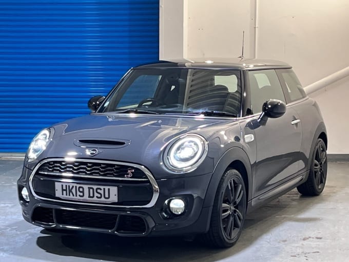 2025 Mini Hatch