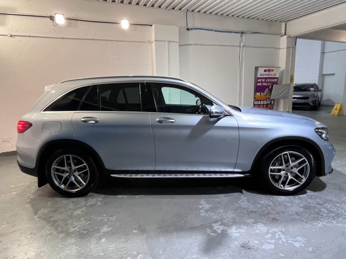 2025 Mercedes-benz Glc