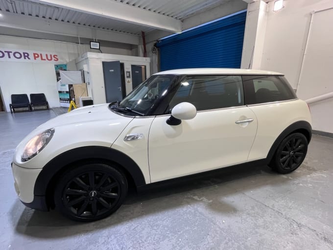 2025 Mini Hatch