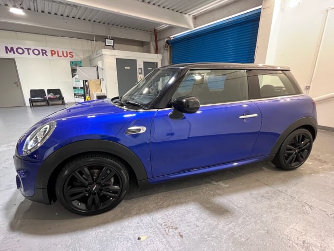 2025 Mini Hatch