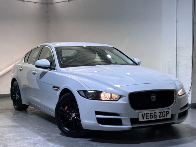 2025 Jaguar Xe