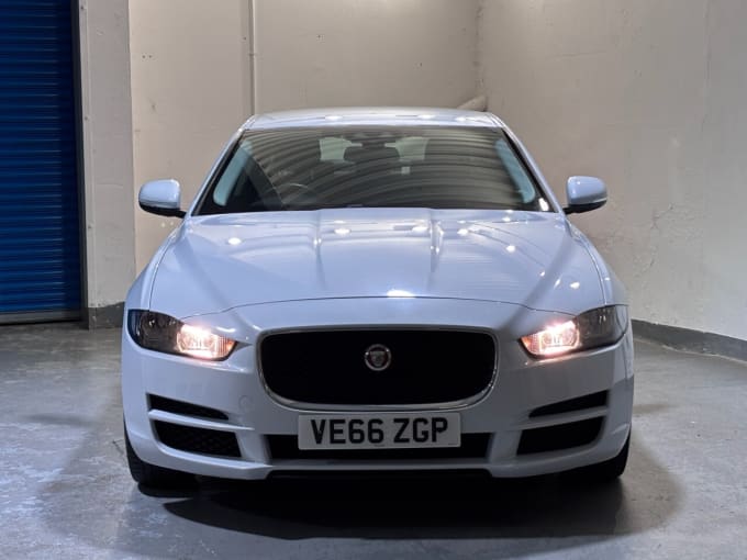 2025 Jaguar Xe