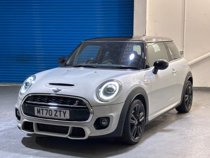 2025 Mini Hatch