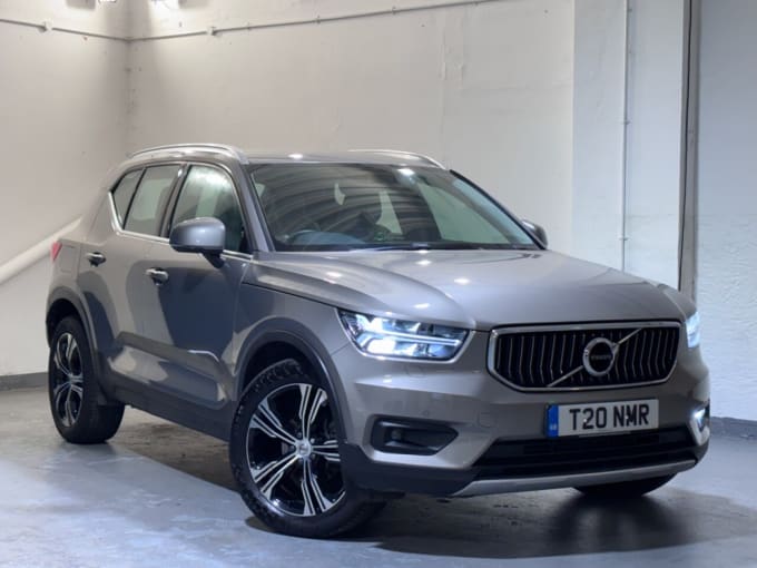 2025 Volvo Xc40