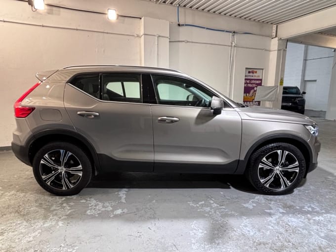 2025 Volvo Xc40