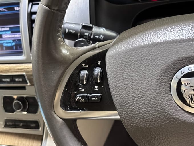 2025 Jaguar Xf