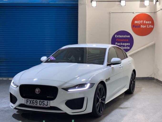 2025 Jaguar Xe