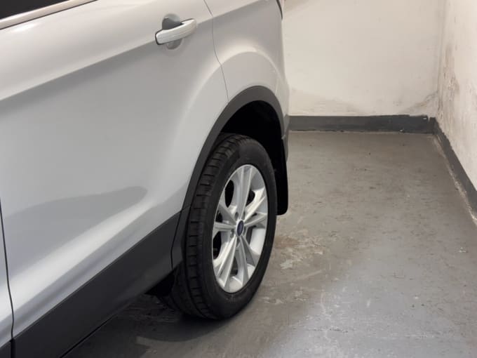 2025 Ford Kuga