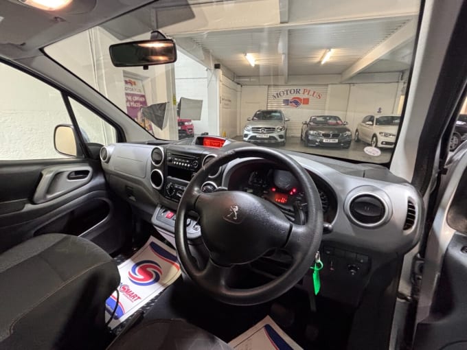 2025 Peugeot Partner