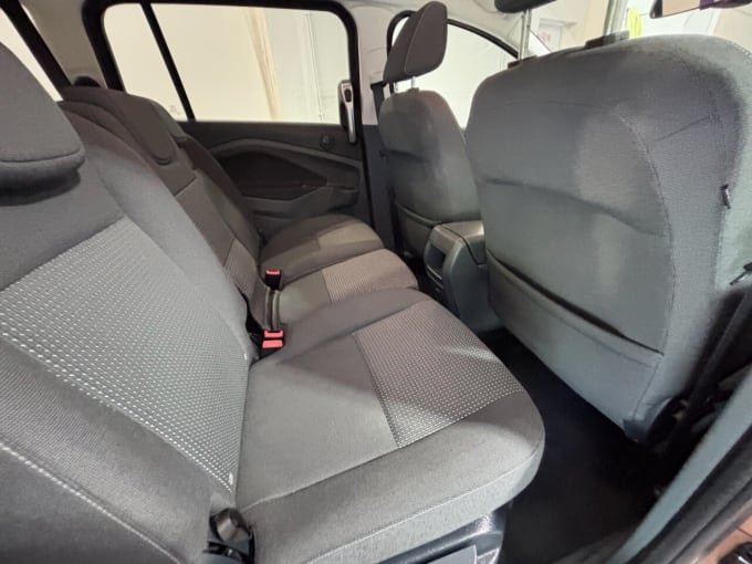 2025 Ford Grand C-max