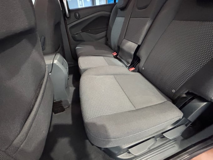 2025 Ford Grand C-max