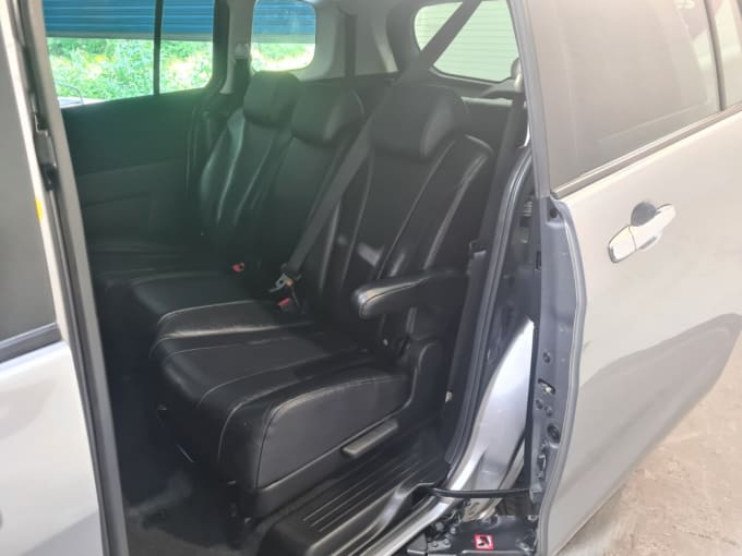 2025 Mazda Mazda5