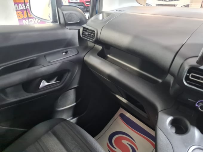 2025 Vauxhall Combo Life