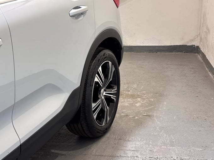 2025 Volvo Xc40