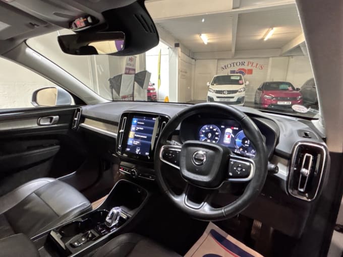 2025 Volvo Xc40