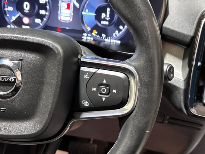 2025 Volvo Xc40