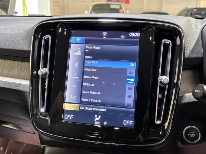 2025 Volvo Xc40