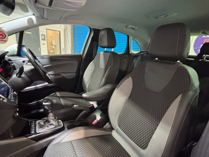 2025 Vauxhall Crossland X