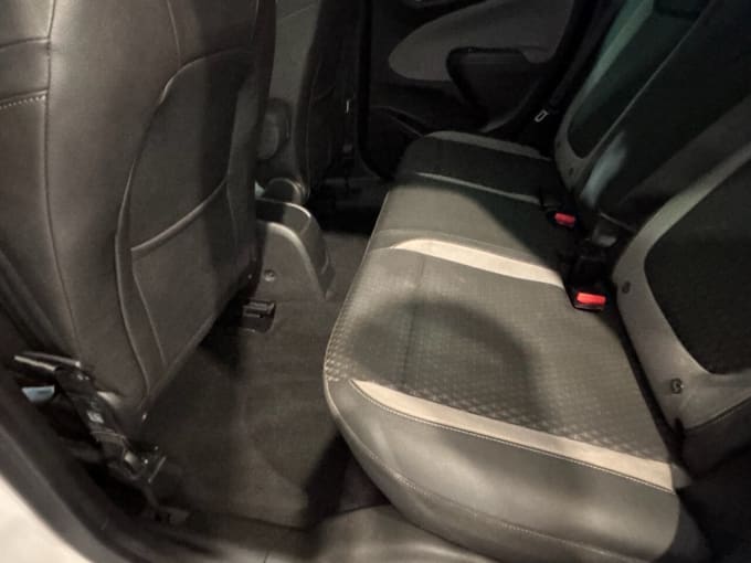 2025 Vauxhall Crossland X