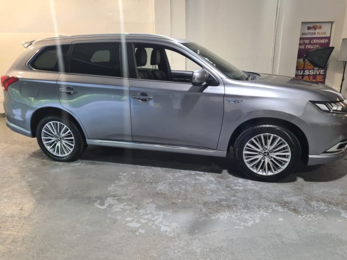 2025 Mitsubishi Outlander